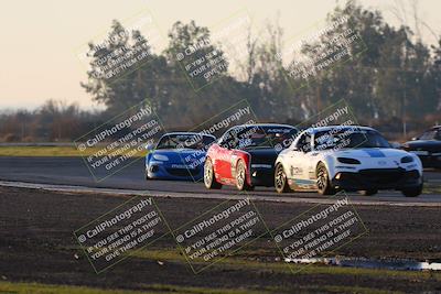 media/Jan-13-2024-CalClub SCCA (Sat) [[179f4822a7]]/Group 7/Sunset (Race)/